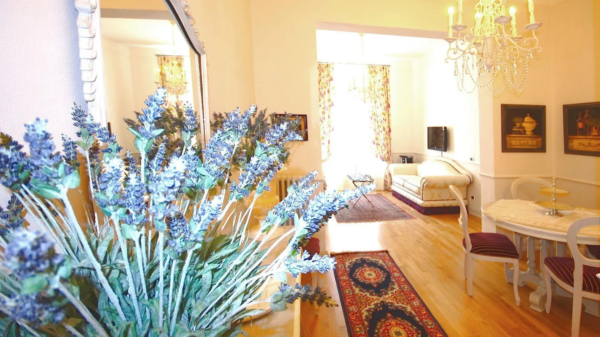 Apartments In Pistoia 0*,